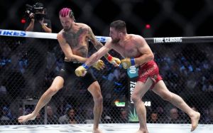 Генрі Сехудо потролив О'Меллі після поразки від Двалішвілі на UFC 306