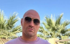 Промоутер Усика озвучив теорію щодо того, як Ф'юрі насправді отримав розсічення