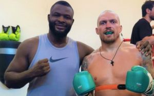 Тренер Баколе зробив сміливий прогноз на можливий бій з Усиком