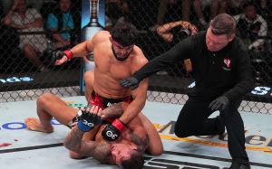 Арман Царукян фінішував Хоакіма Сільву на UFC on ESPN 47