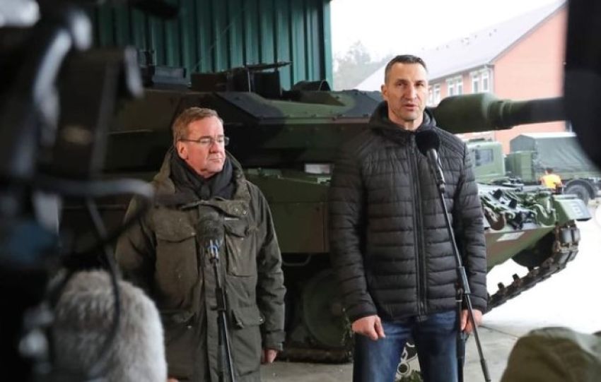 Кличко зустрівся з українськими військовими на полігоні в Німеччині