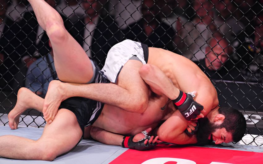 Хамзат Чімаєв фінішував Роберта Віттакера в першому раунді на UFC 308