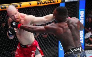 Джо Пайфер фінішував Ісраеля Адесанью на UFC Fight Night 271
