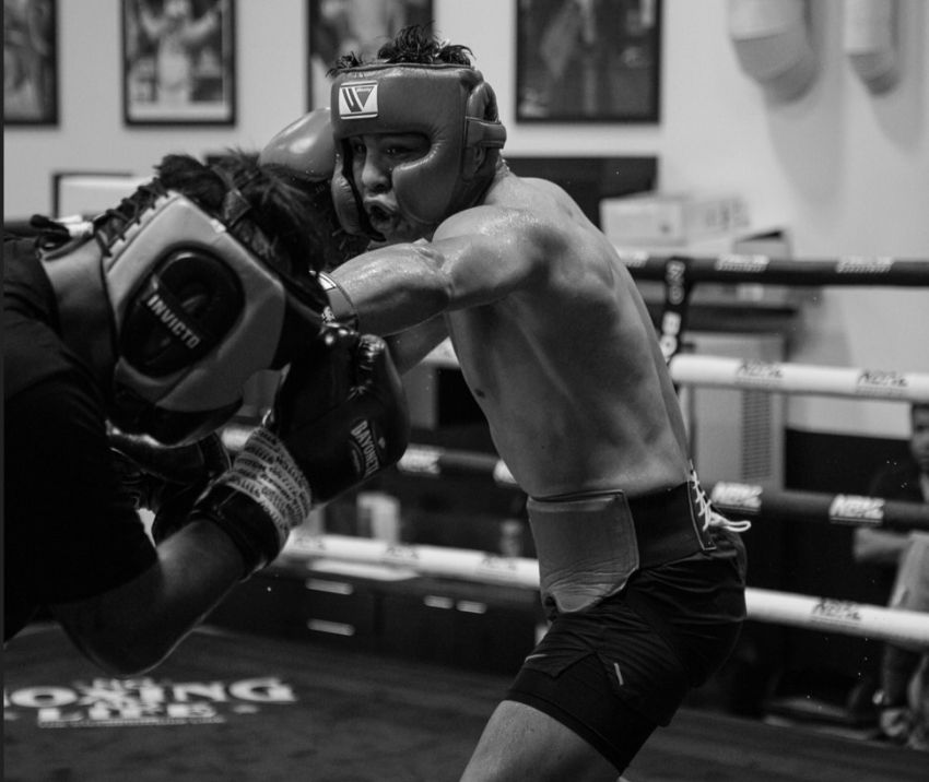 Ще один чемпіон готовий віддати пояс, аби тільки не проводити обов’язковий захист? Мунгія може відмовитися від бою з Мелікузієвим