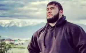 "Казахський Титан" назвав суму, яку заробить за дебютний бій у Bare Knuckle FC