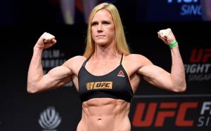 Холм розраховує побитися за титул, якщо виграє на UFC On ESPN 49