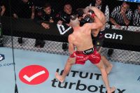 Їржі Прохазка успішно повернувся після поразки, нокаутувавши Александра Ракича на UFC 300