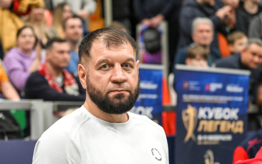 Каміл Гаджиєв обговорив проблеми Олександра Ємельяненка: "Він ведена людина"