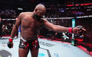 Даніель Корм'є закликав UFC влаштувати бій Джонса на турнірі в Білому домі: "Ви повинні дозволити йому битися"