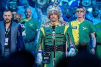 Олександр Усик пояснив, чому він не слухає музику перед виходом на бій
