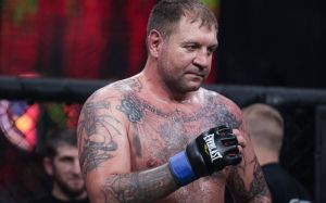 Сергій Харитонов назвав Олександра Ємельяненка шматком п'яного гівна